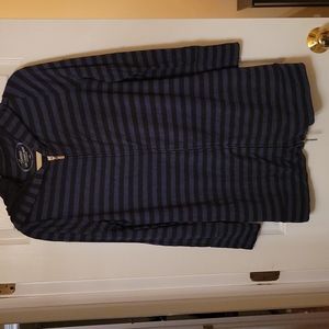 Soma tunic-length zipped hooded lounging jacket.